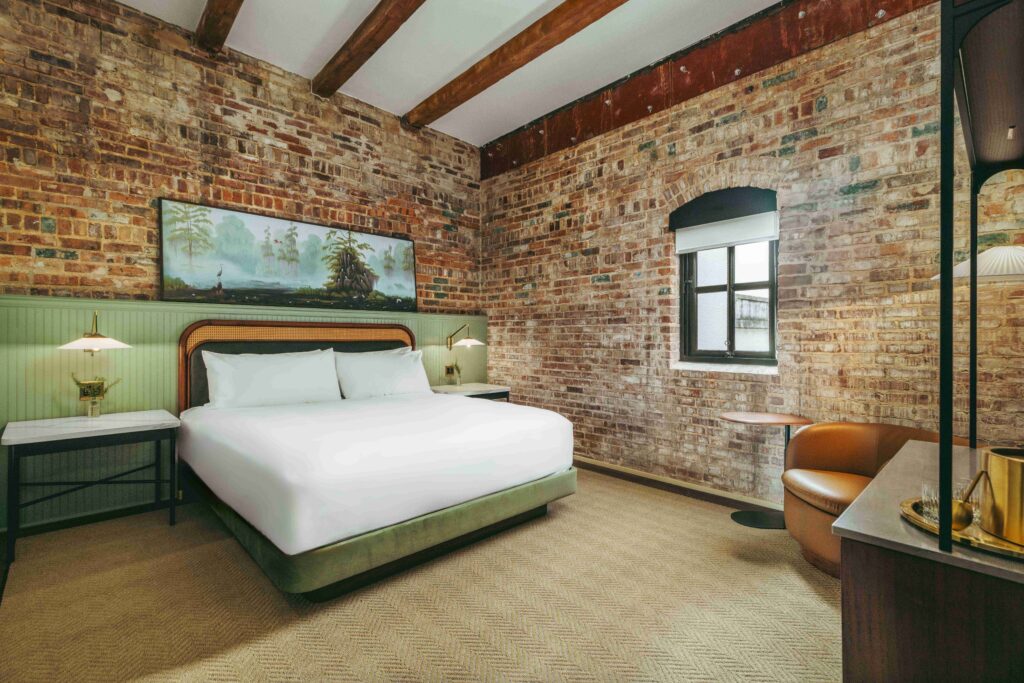 Hotel Monroe Room