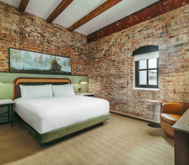 Hotel Monroe Room