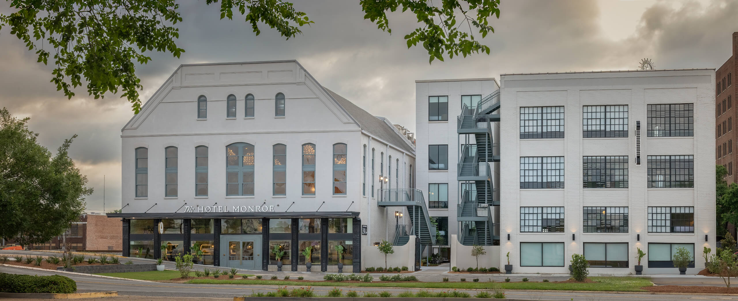 Hotel Monroe Exterior